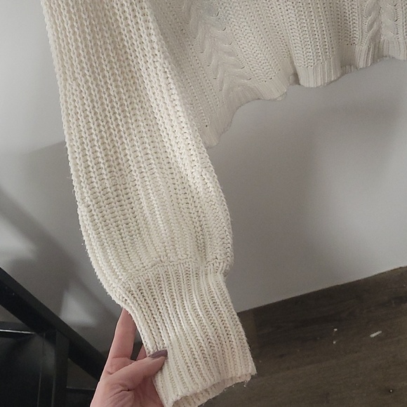 Cream Knit Sweater M - Picture 4 of 4